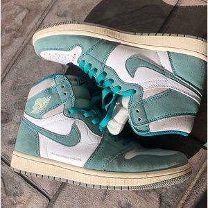 Jordan 1 High OG Size 8 Men